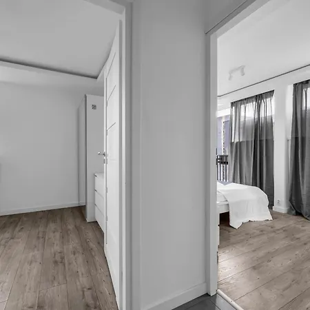 11th Floor Center - 57m2, Two Bedrooms - By Rentujemy