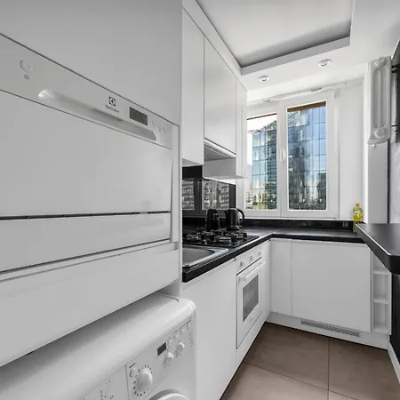 아파트 11th Floor Center - 57m2, Two Bedrooms - By Rentujemy *