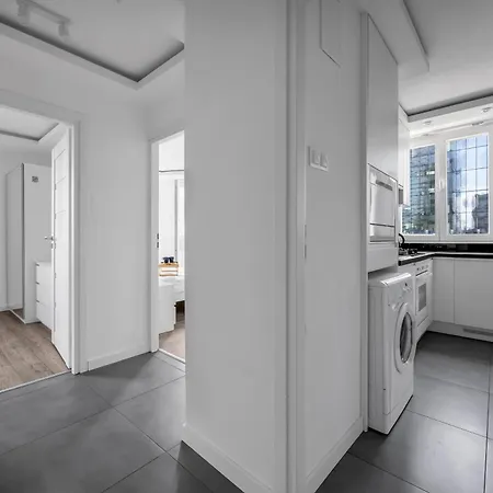 아파트 11th Floor Center - 57m2, Two Bedrooms - By Rentujemy