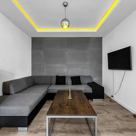 아파트 11th Floor Center - 57m2, Two Bedrooms - By Rentujemy 바르샤바